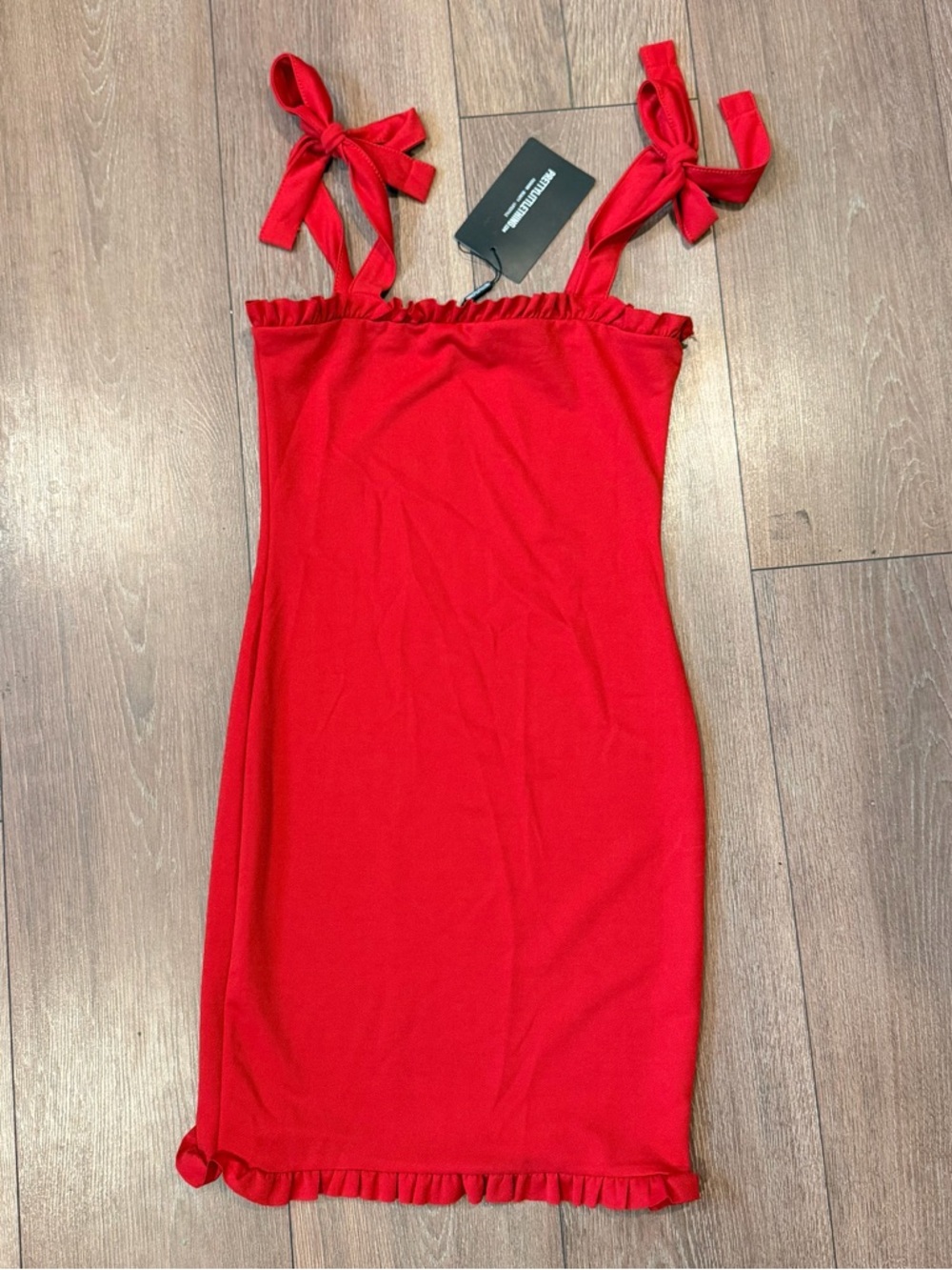 ❤️ PrettyLittleThing Red Tie Shoulder Dress Size 4 NWT